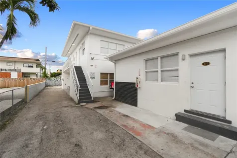 1131 SW 7th Street Miami FL 33130