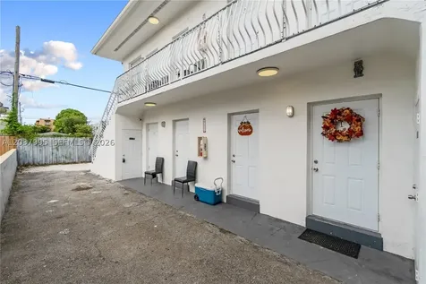 1131 SW 7th Street Miami FL 33130