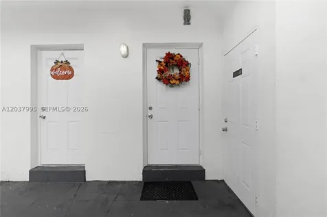 1131 SW 7th Street Miami FL 33130