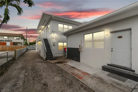 1131 SW 7th Street Miami FL 33130