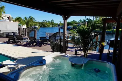 2100 NE 24th Street Wilton Manors FL 33305
