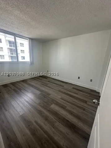 5091 NW 7th Street Miami FL 33126
