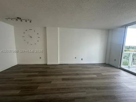 5091 NW 7th Street Miami FL 33126