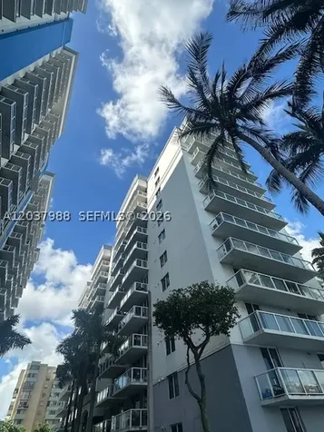 5091 NW 7th Street Miami FL 33126