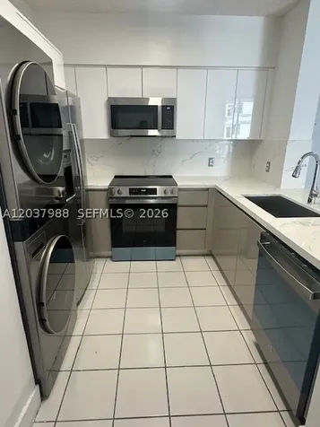 5091 NW 7th Street Miami FL 33126