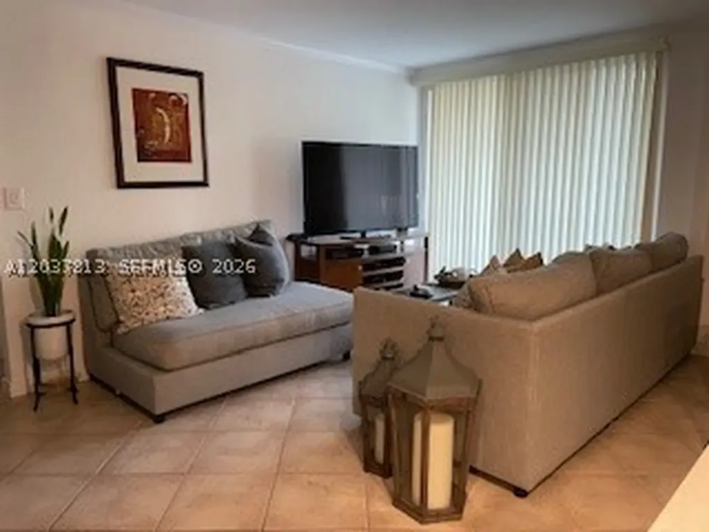 1050 SE 15th Street Fort Lauderdale FL 33316