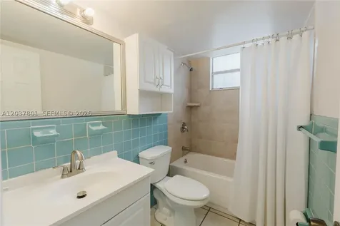 747 NW 13th Avenue Miami FL 33125