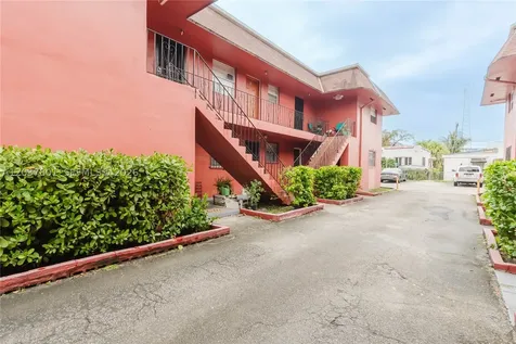 747 NW 13th Avenue Miami FL 33125
