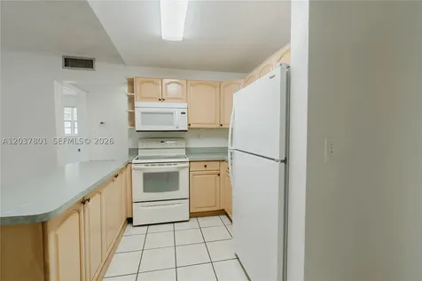 747 NW 13th Avenue Miami FL 33125