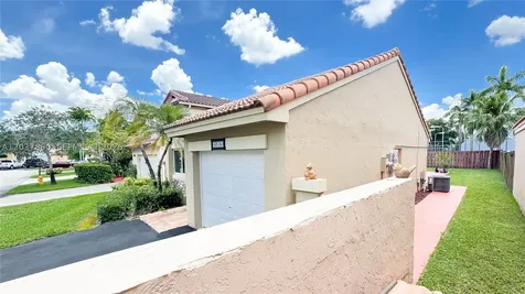 6316 NW 173rd Street Hialeah FL 33015