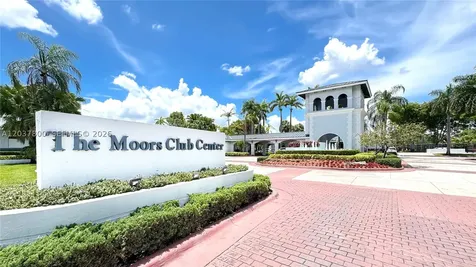 6316 NW 173rd Street Hialeah FL 33015