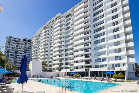 100 Lincoln Road Miami Beach FL 33139