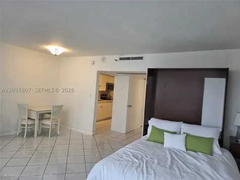 100 Lincoln Road Miami Beach FL 33139