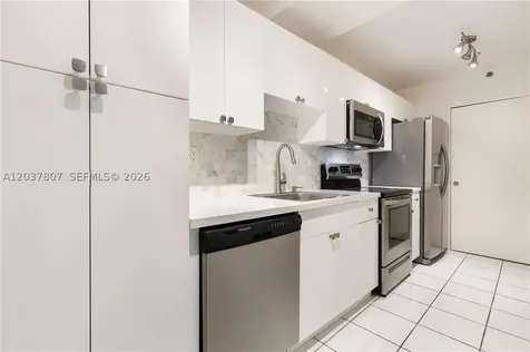 100 Lincoln Road Miami Beach FL 33139