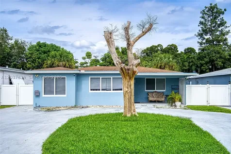 644 SW 7th Court Hallandale Beach FL 33009