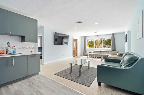 644 SW 7th Court Hallandale Beach FL 33009