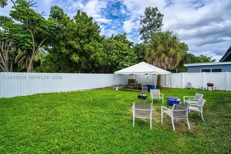 644 SW 7th Court Hallandale Beach FL 33009