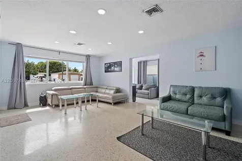 644 SW 7th Court Hallandale Beach FL 33009