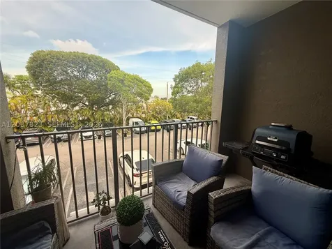 6861 SW 44th Street Miami FL 33155