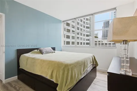 801 Brickell Bay Drive Miami FL 33131