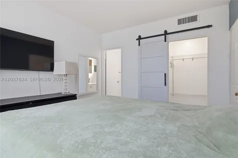 801 Brickell Bay Drive Miami FL 33131