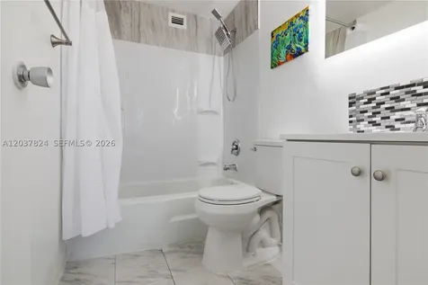801 Brickell Bay Drive Miami FL 33131