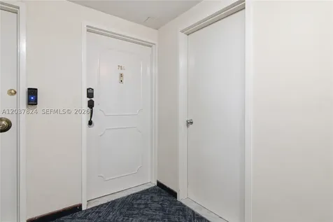 801 Brickell Bay Drive Miami FL 33131