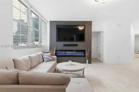 801 Brickell Bay Drive Miami FL 33131