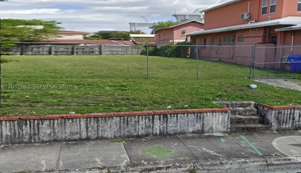 1611 NW 2nd Street Miami FL 33125