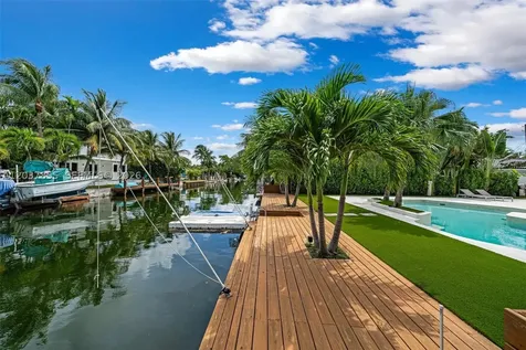 1835 Daytonia Road Miami Beach FL 33141
