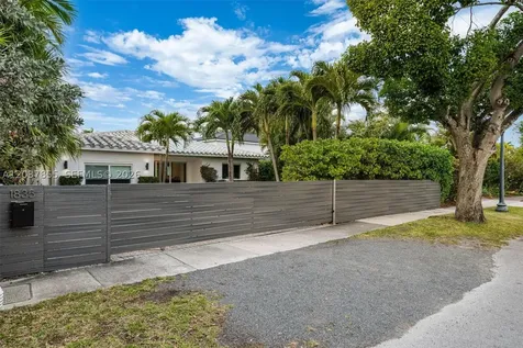 1835 Daytonia Road Miami Beach FL 33141