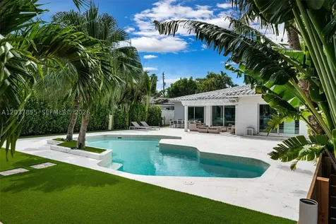 1835 Daytonia Road Miami Beach FL 33141