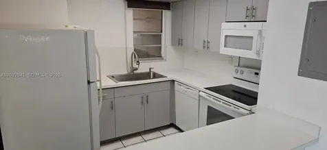 820 NW 87th Avenue Miami FL 33172