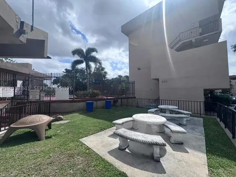 820 NW 87th Avenue Miami FL 33172