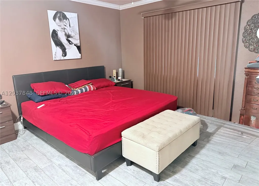 6424 Meade Street Hollywood FL 33024