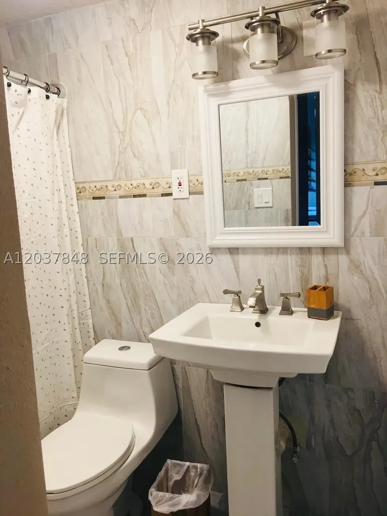6424 Meade Street Hollywood FL 33024