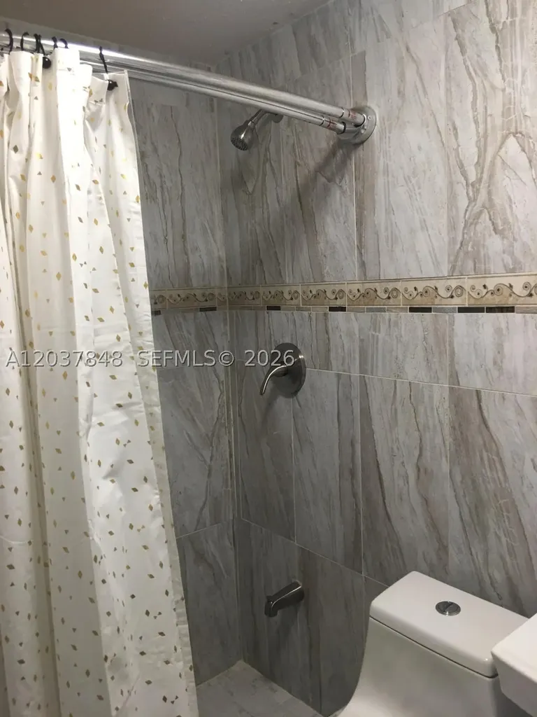6424 Meade Street Hollywood FL 33024