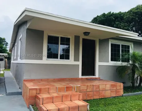 6424 Meade Street Hollywood FL 33024