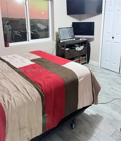 6424 Meade Street Hollywood FL 33024