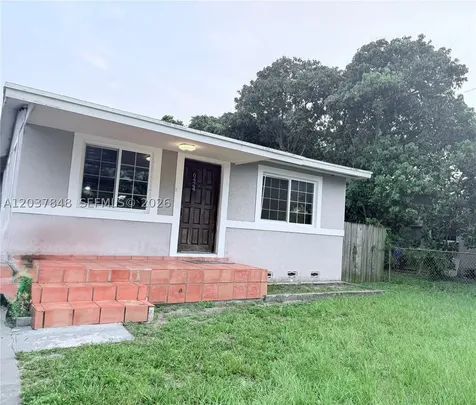 6424 Meade Street Hollywood FL 33024