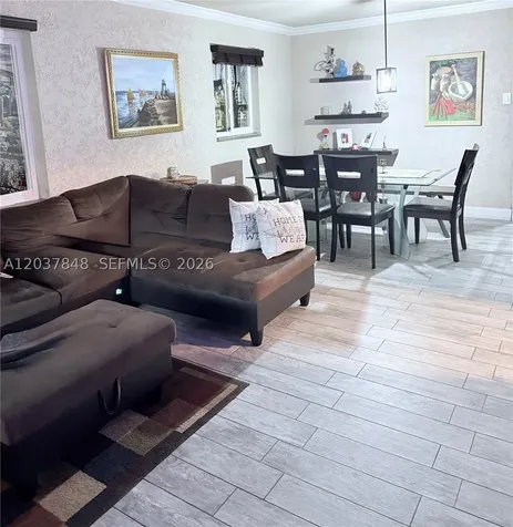6424 Meade Street Hollywood FL 33024