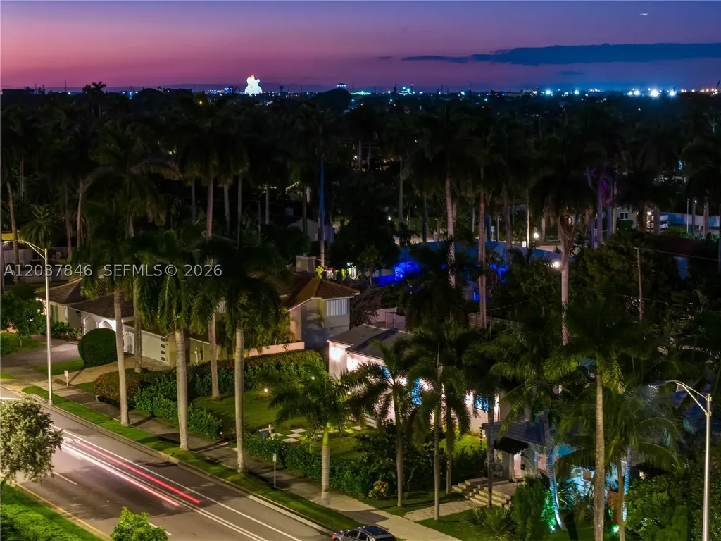 1141 Hollywood Boulevard Hollywood FL 33019