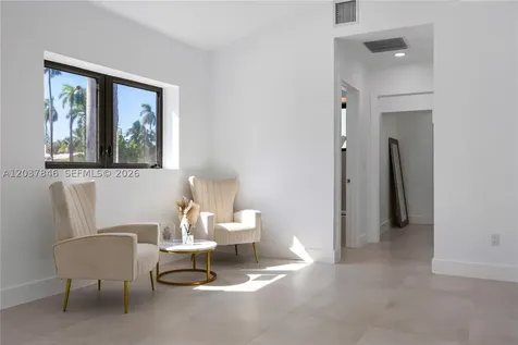 1141 Hollywood Boulevard Hollywood FL 33019