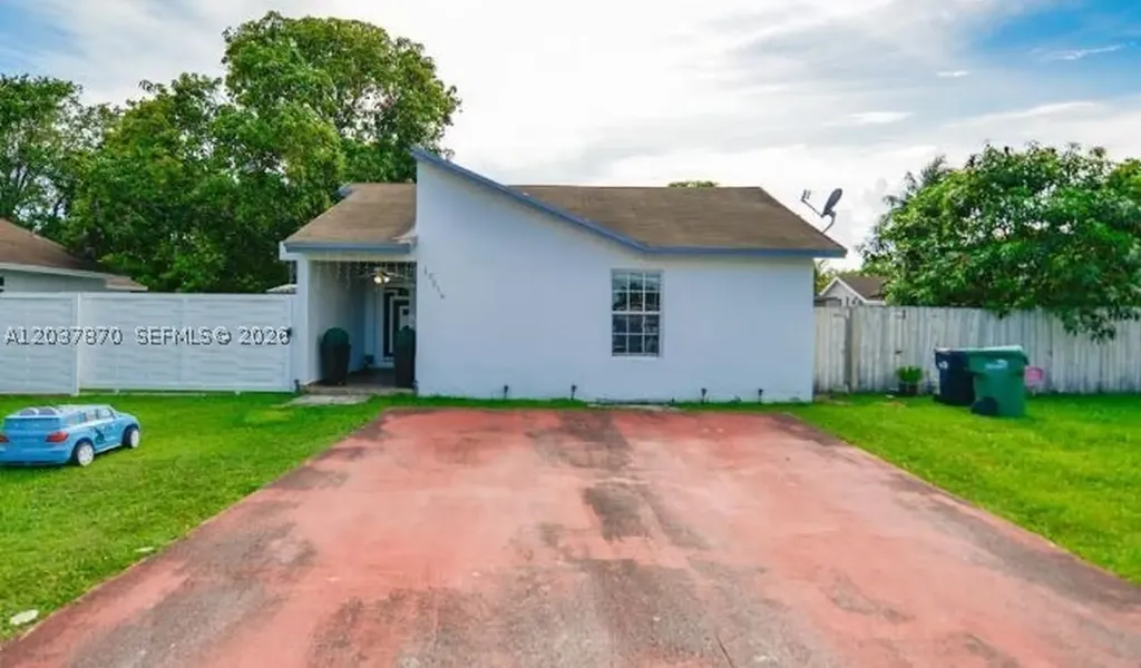 15216 SW 112th Place Miami FL 33157