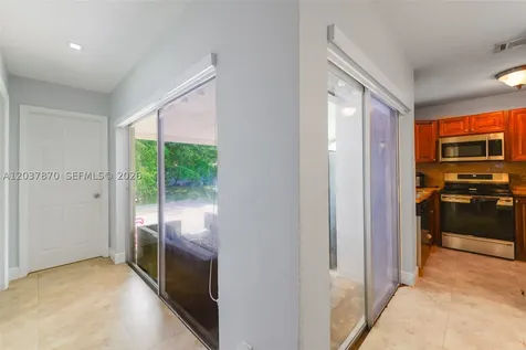 15216 SW 112th Place Miami FL 33157