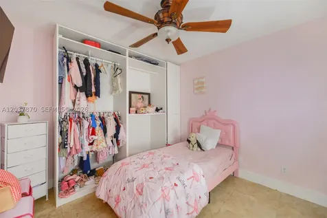 15216 SW 112th Place Miami FL 33157