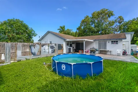 15216 SW 112th Place Miami FL 33157