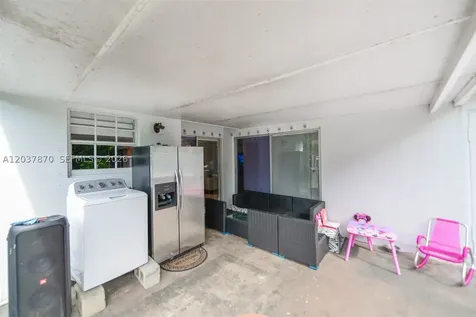 15216 SW 112th Place Miami FL 33157