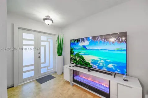 15216 SW 112th Place Miami FL 33157