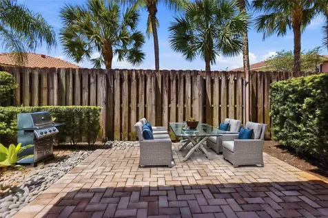 277 Las Brisas Circle Sunrise FL 33326